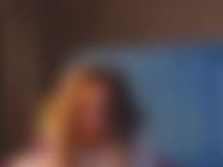 Live cam show with AliceWorn - Green Eyes on CamSodaAdn