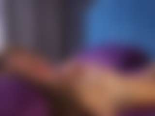 AliceWorn MILF webcam performer live streaming