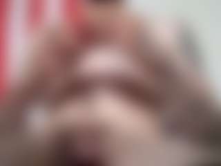 Begging4moreee's Live Sex Cam Show