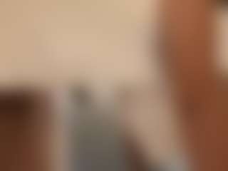 Begging4moreee's Live Sex Cam Show