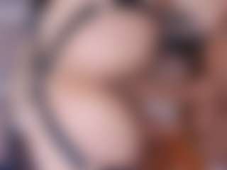 Evabluntt's Live Sex Cam Show