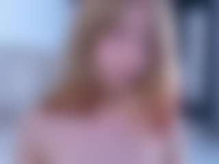 Evabluntt's Live Sex Cam Show
