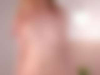 Evabluntt's Live Sex Cam Show