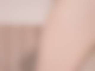 Live cam show with Evabluntt - Skinny on CamClone
