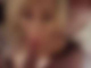 frizaluna's Live Sex Cam Show