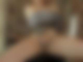 MiaFox03's Live Sex Cam Show