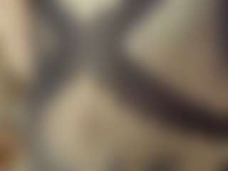 MiaFox03's Live Sex Cam Show