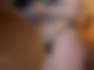 MiaFox03's Live Sex Cam Show