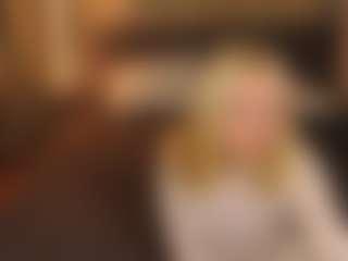 Live cam show with Molly-snow - Body Massage on Free Soda