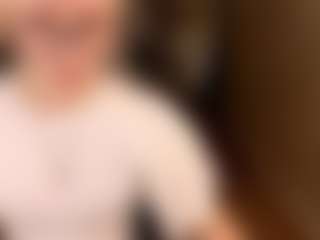 Live cam show with Molly-snow - Moaning on Camsoda
