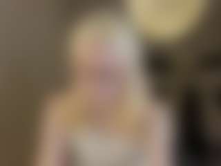 Live cam show with Molly-snow - Upskirt on Dolls Live