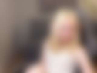 Live cam show with Molly-snow - Upskirt on galaxygirlnitro.com