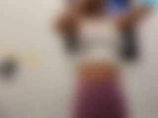 Live cam show with VanGiardino - Striptease on infinitiblacc.com