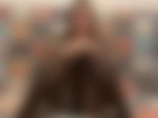 Live cam show with CristieGordils - Public Brown Hair on xplaylive.com