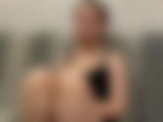 Live cam show with JeniceTorell - Lesbian on Mixed Magazine Live