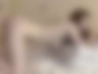 Live cam show with JoanneFucci - Sexy on xDating