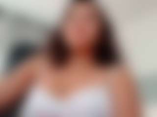 Live cam show with paulinamirren - Wife on Livezox