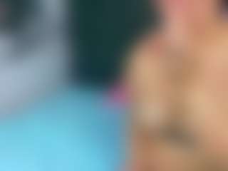 zoeks MILF webcam performer live streaming