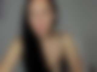 Live cam show with JuliaGramm81a - Green Eyes on Dare Cams