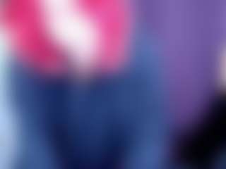 Live cam show with NikkiGinger - Upskirt on SxyPornLive