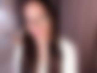 Live cam show with SamyLeen - Facial Piercings on AdultVida.com