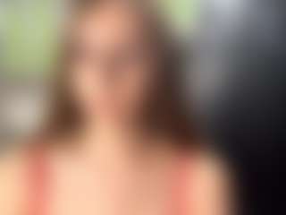 OraleeProuty's Live Sex Cam Show