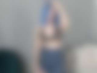 Live cam show with TressieTerrano - Control on Milf Play