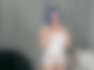 Live cam show with TressieTerrano - Schoolgirl on CamClone