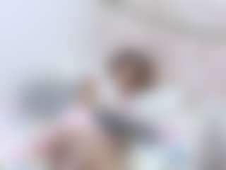 Live cam show with Adisson-petitte - Body Massage on CamClone