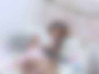 Live cam show with Adisson-petitte - Double Penetration on CamClone