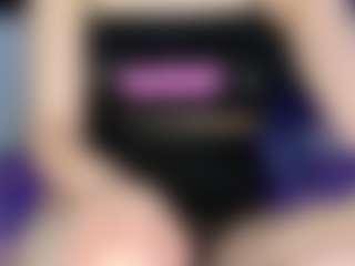 Live cam show with AudriaSwatski - New Toys on live18s.com