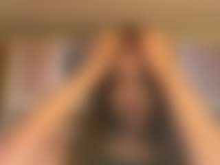 Live cam show with ElvaForshey - Control on CamClone