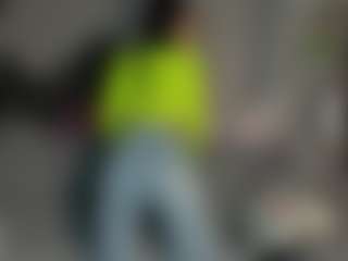 Live cam show with Amelia-Greyson - Skinny MILF on slutload