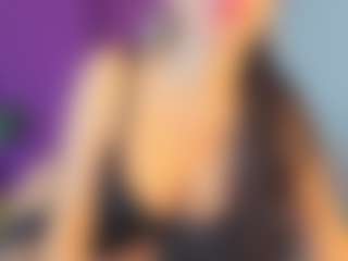 Live cam show with Amelia-Greyson - Role Play on madthumbs