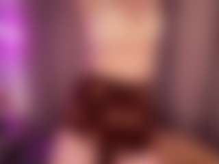 Live cam show with GladysNeuner - New Gamer on Latina Girls