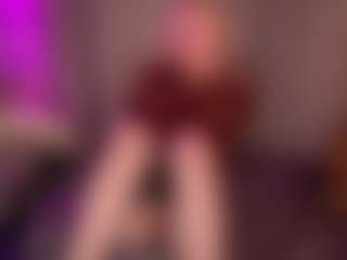 Live cam show with GladysNeuner - New Blowjob on Camsoda