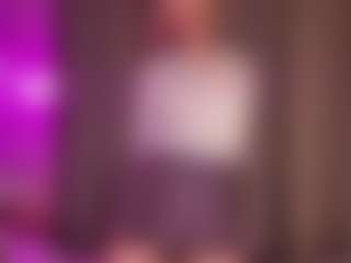 Spettacolo in cam dal vivo con GladysNeuner - Gamer Pornstar su Camsoda