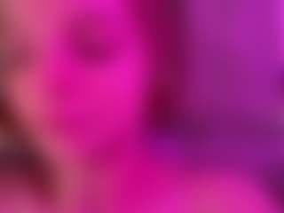 Live cam show with GladysNeuner - Gamer BBW on Dare Cams