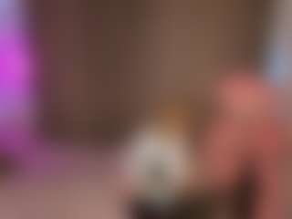 Live cam show with GladysNeuner - Gamer Blonde Hair on Cam Slut