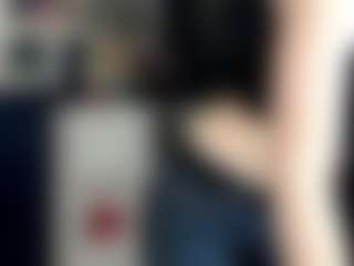 Live cam show with Lil-Zoraa - Oil on Camsoda