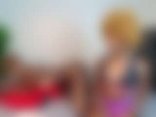 Live cam show with NanaPeach - Eating Pussy on Dolls Live