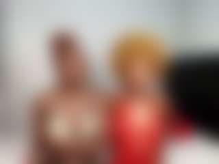 Spettacolo in cam dal vivo con NanaPeach - Deepthroat su Camsoda