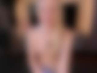 Live cam show with NaomiStation - Blue Eyes on Hubzter Live