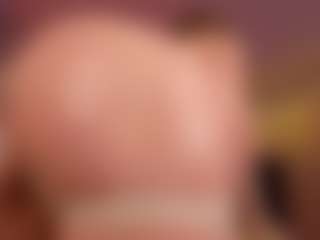 Live cam show with NaomiStation - Average on Camsoda