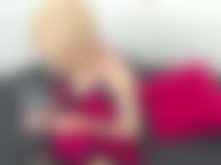 Live cam show with Allyvonn - Tease on Camsoda