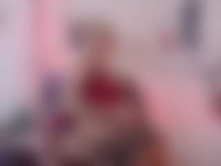 Live cam show with Allyvonn - Lean on Camsoda