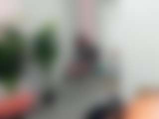 Live cam show with FreyaFever - Brown Hair on Camsoda