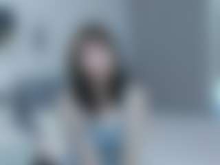 Live cam show with MadieMeharry - Shaved Pussy Mature on Camsoda