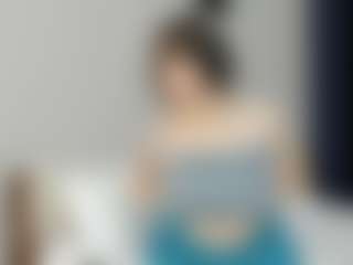 Live cam show with MadieMeharry - Middle Aged on TeamSkeetLive