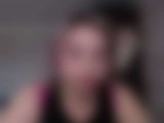 Live cam show with StephnieGoldin - Normal on Mixed Magazine Live